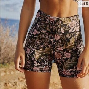 New Spell Oasis biker shorts M